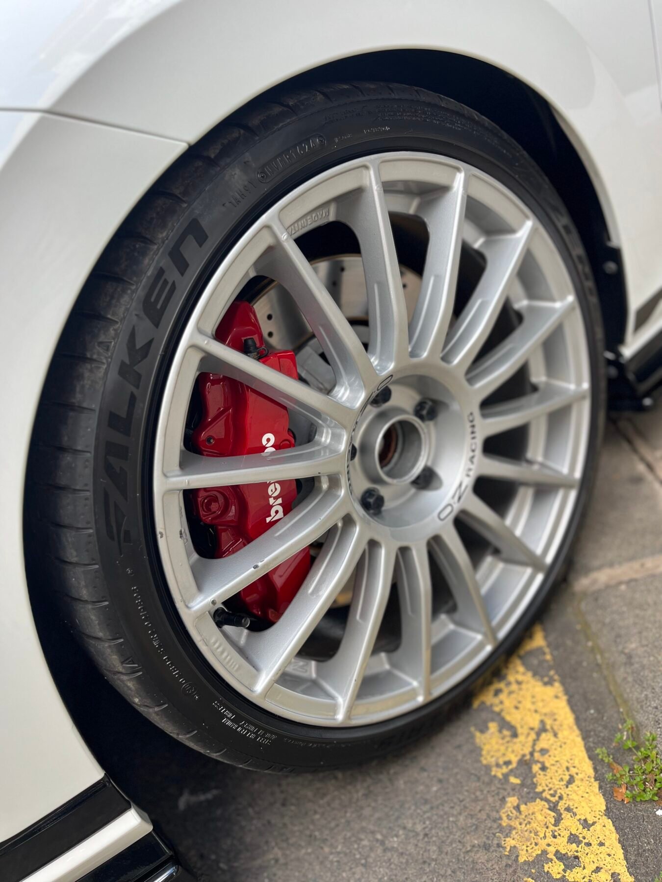 VOLKSWAGEN GOLF GTI CLUBSPORT 