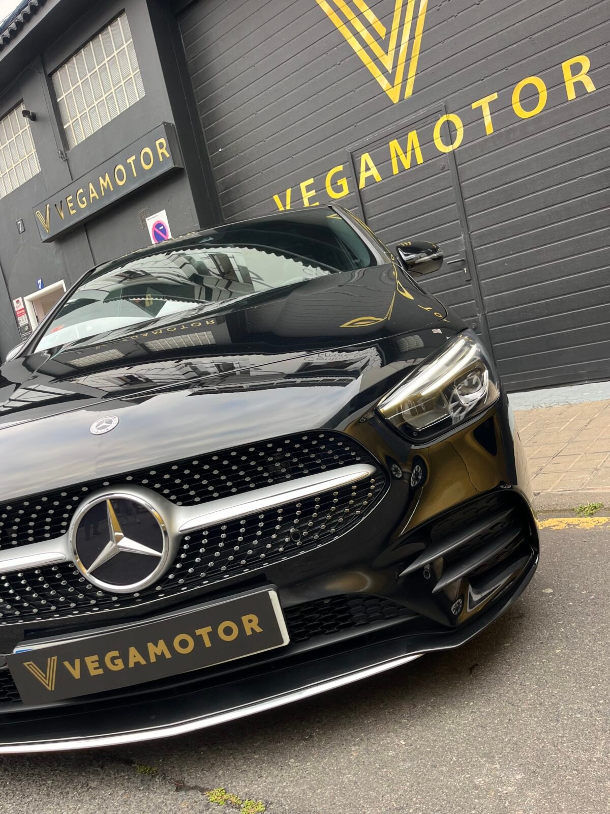 MERCEDES-BENZ CLASE B 180 AMG