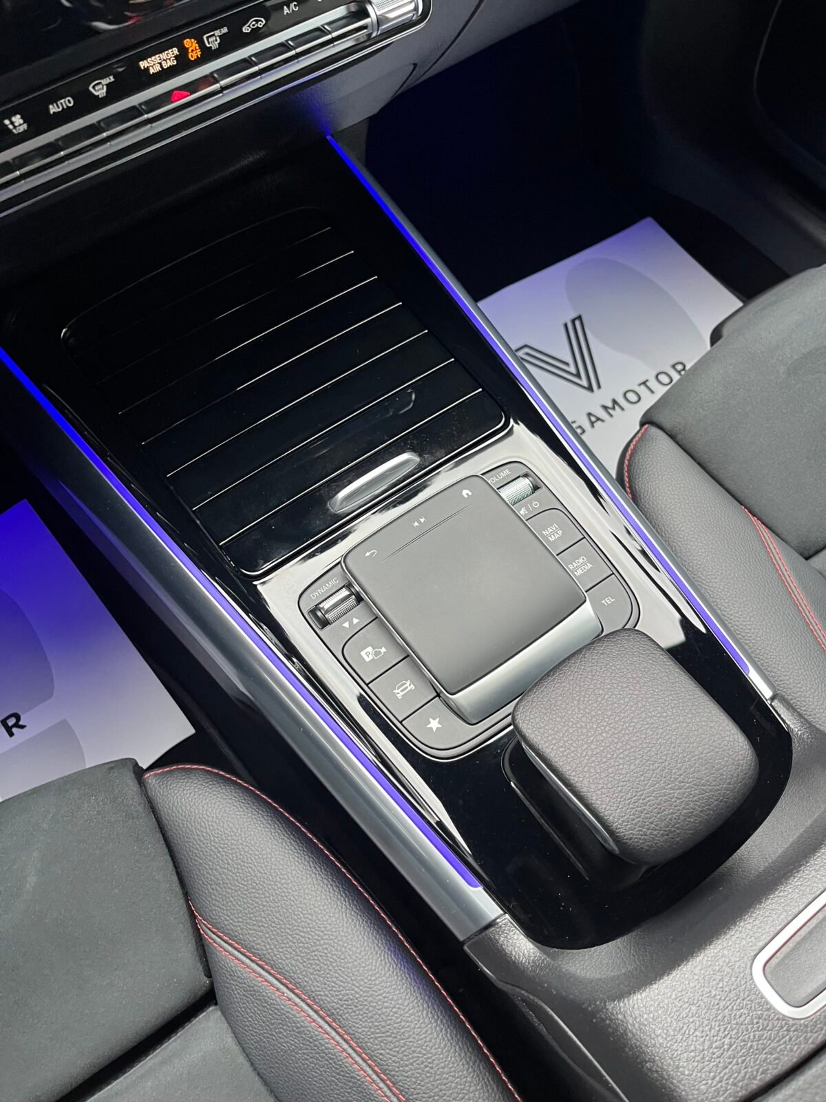 MERCEDES-BENZ CLASE B 180 AMG