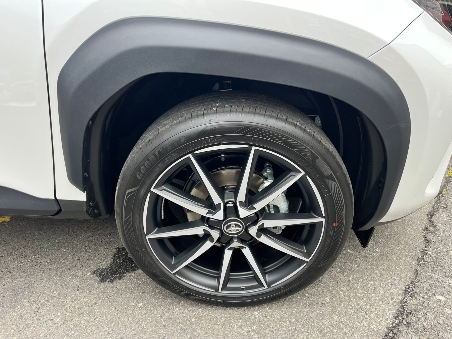 TOYOTA YARIS CROSS GR SPORT PLUS 