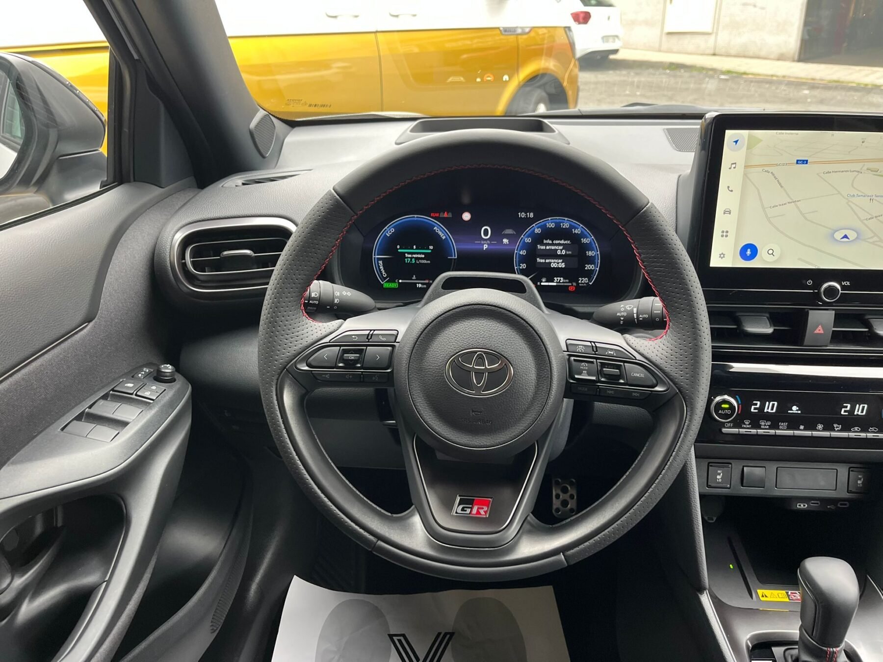 TOYOTA YARIS CROSS GR SPORT PLUS 