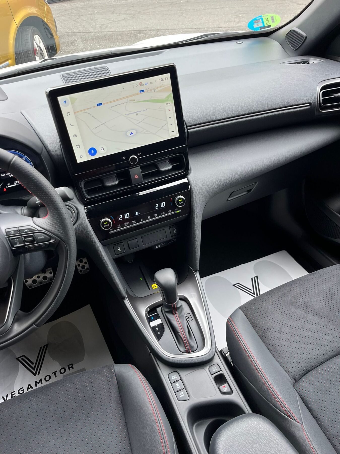 TOYOTA YARIS CROSS GR SPORT PLUS 