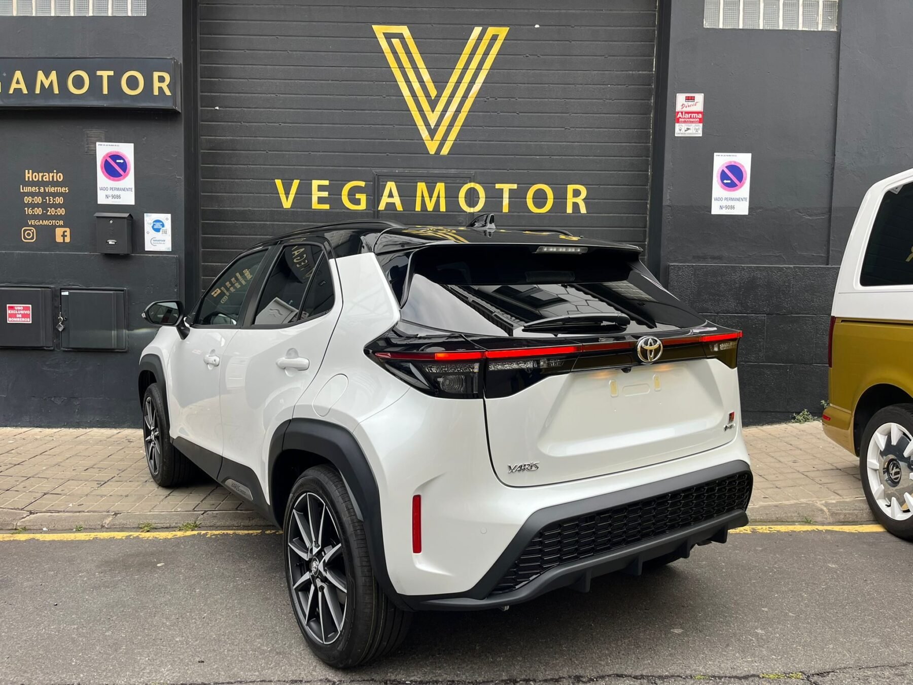 TOYOTA YARIS CROSS GR SPORT PLUS 