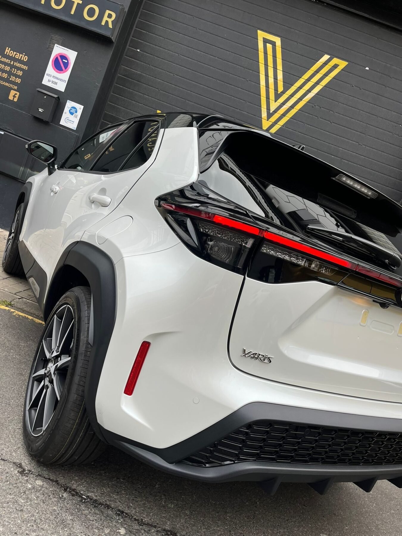 TOYOTA YARIS CROSS GR SPORT PLUS 