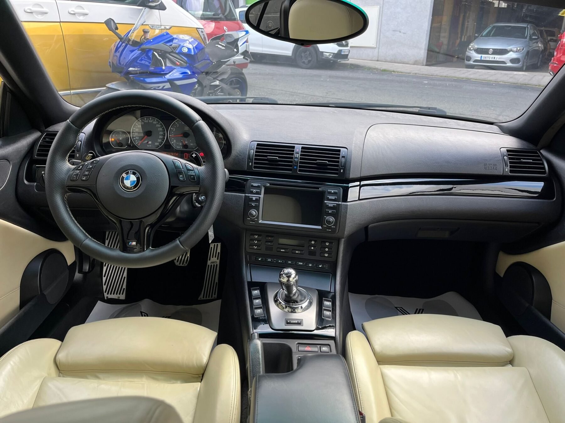 BMW M3 CABRIO INDIVIDUAL 