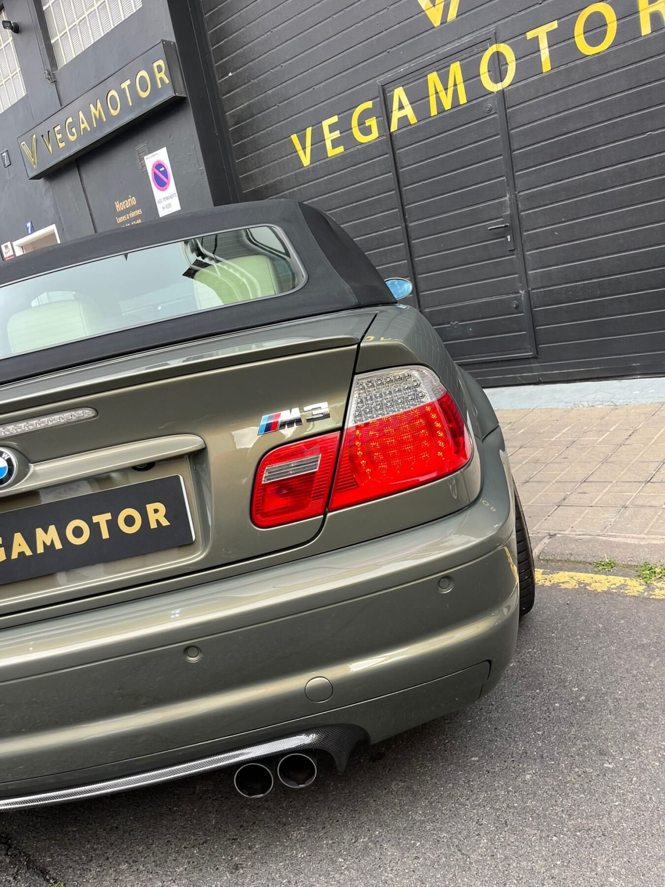 BMW M3 CABRIO INDIVIDUAL 