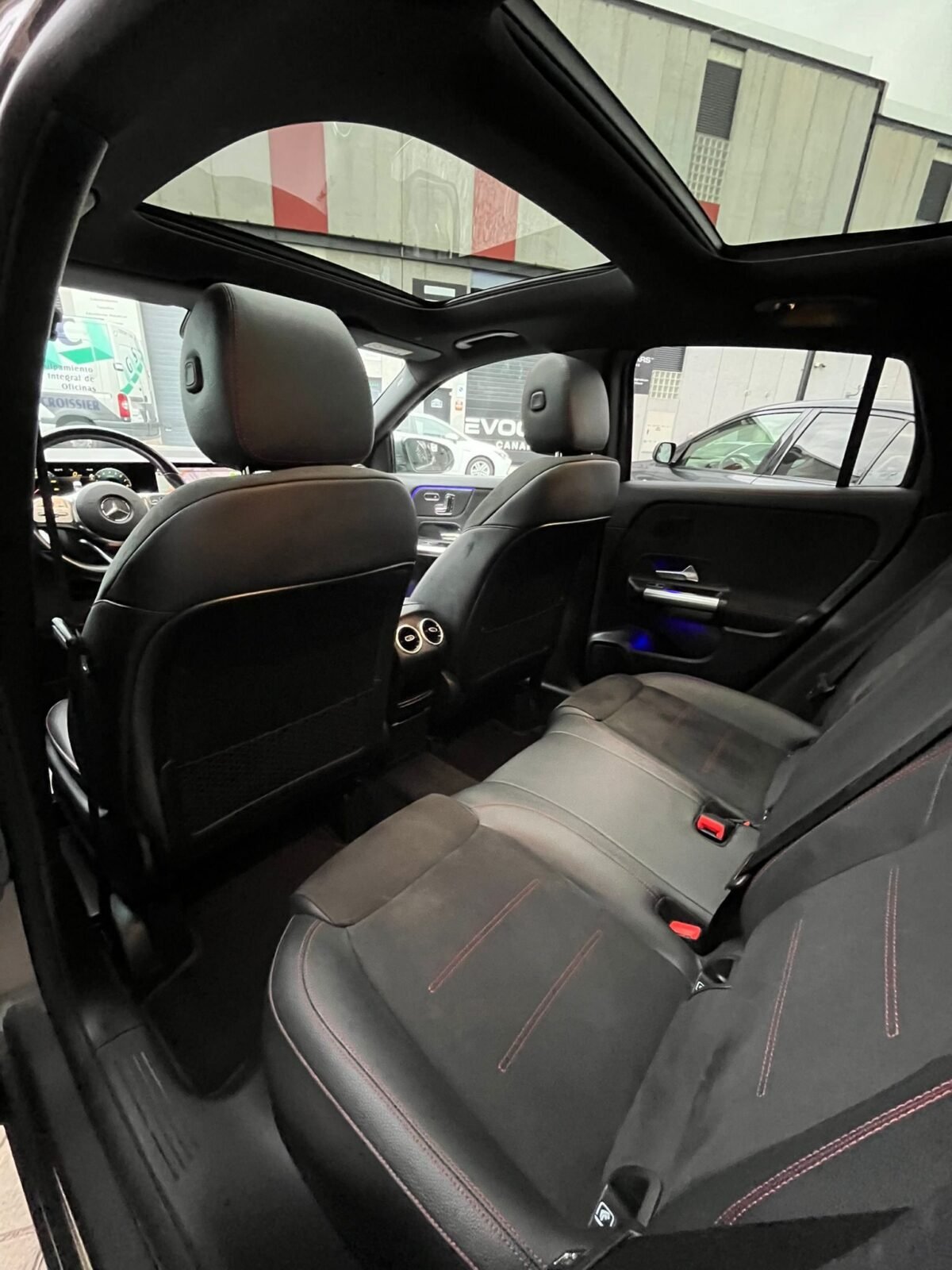 MERCEDES-BENZ GLA 250e AMG 