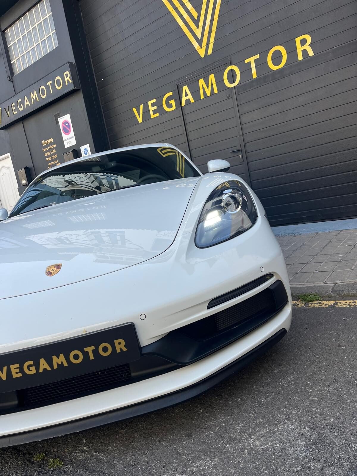 PORSCHE 718 Cayman GTS