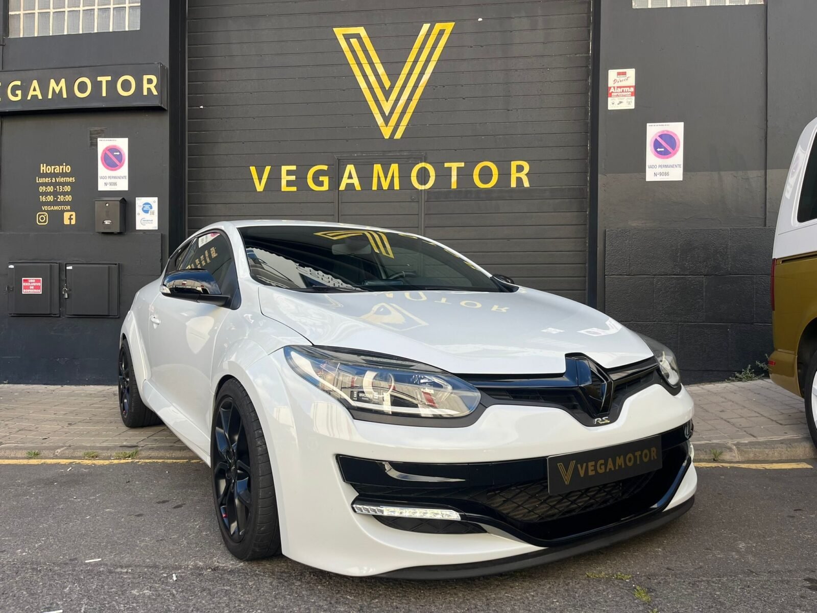 RENAULT Megane