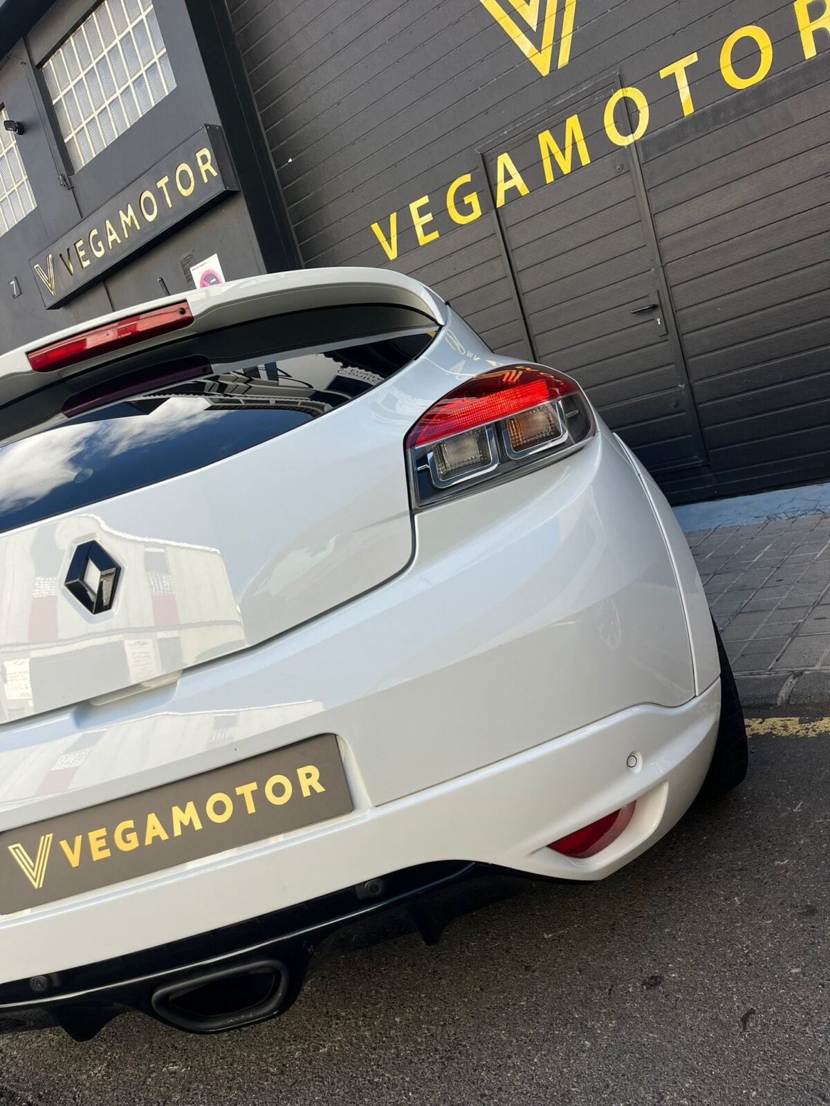RENAULT Megane
