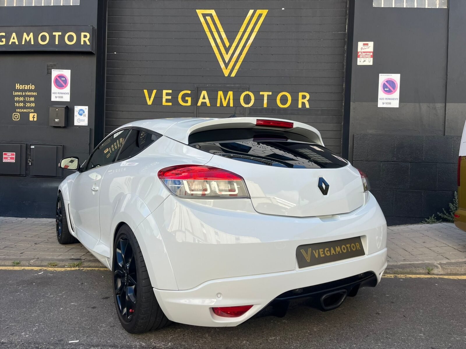 RENAULT Megane