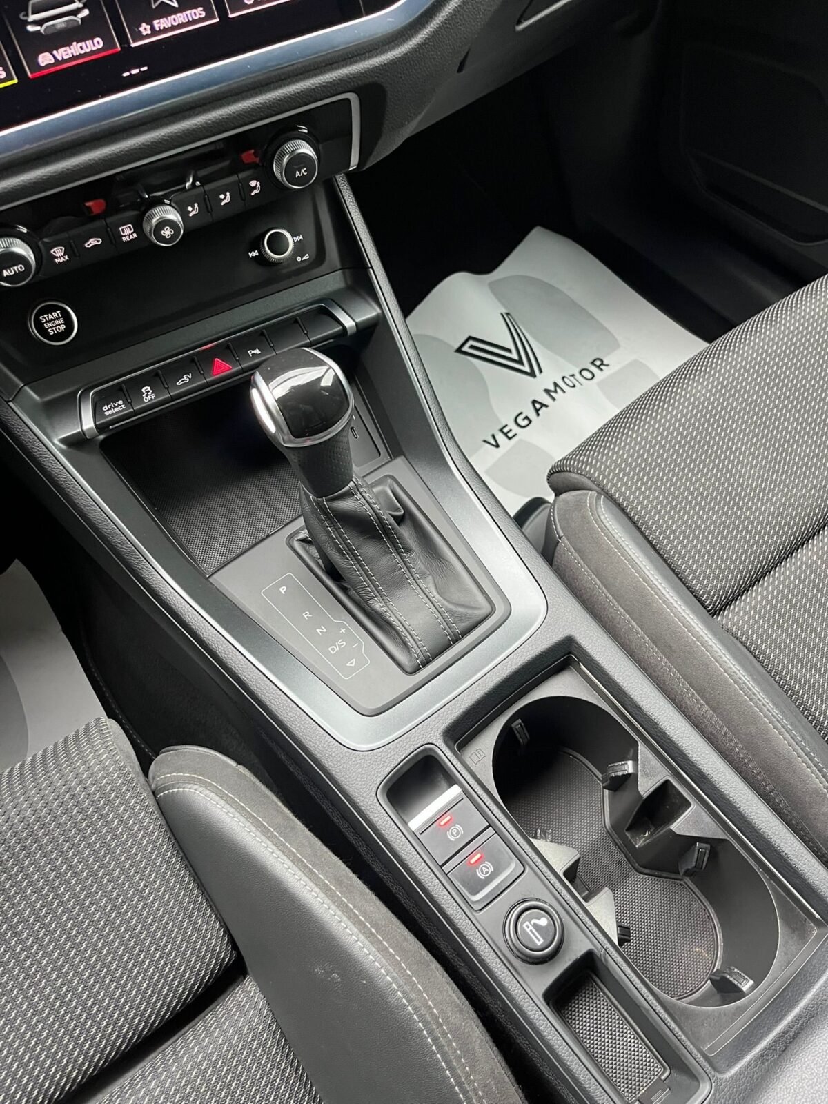 AUDI Q3 E-TRON