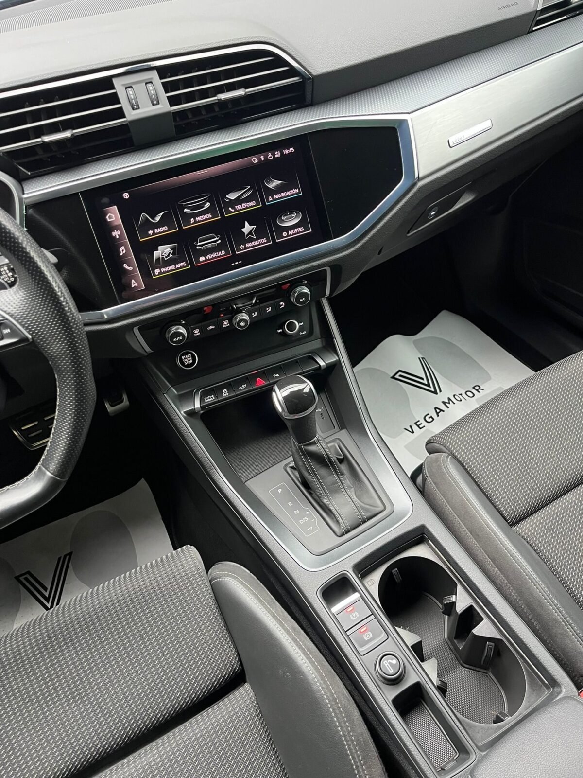 AUDI Q3 E-TRON