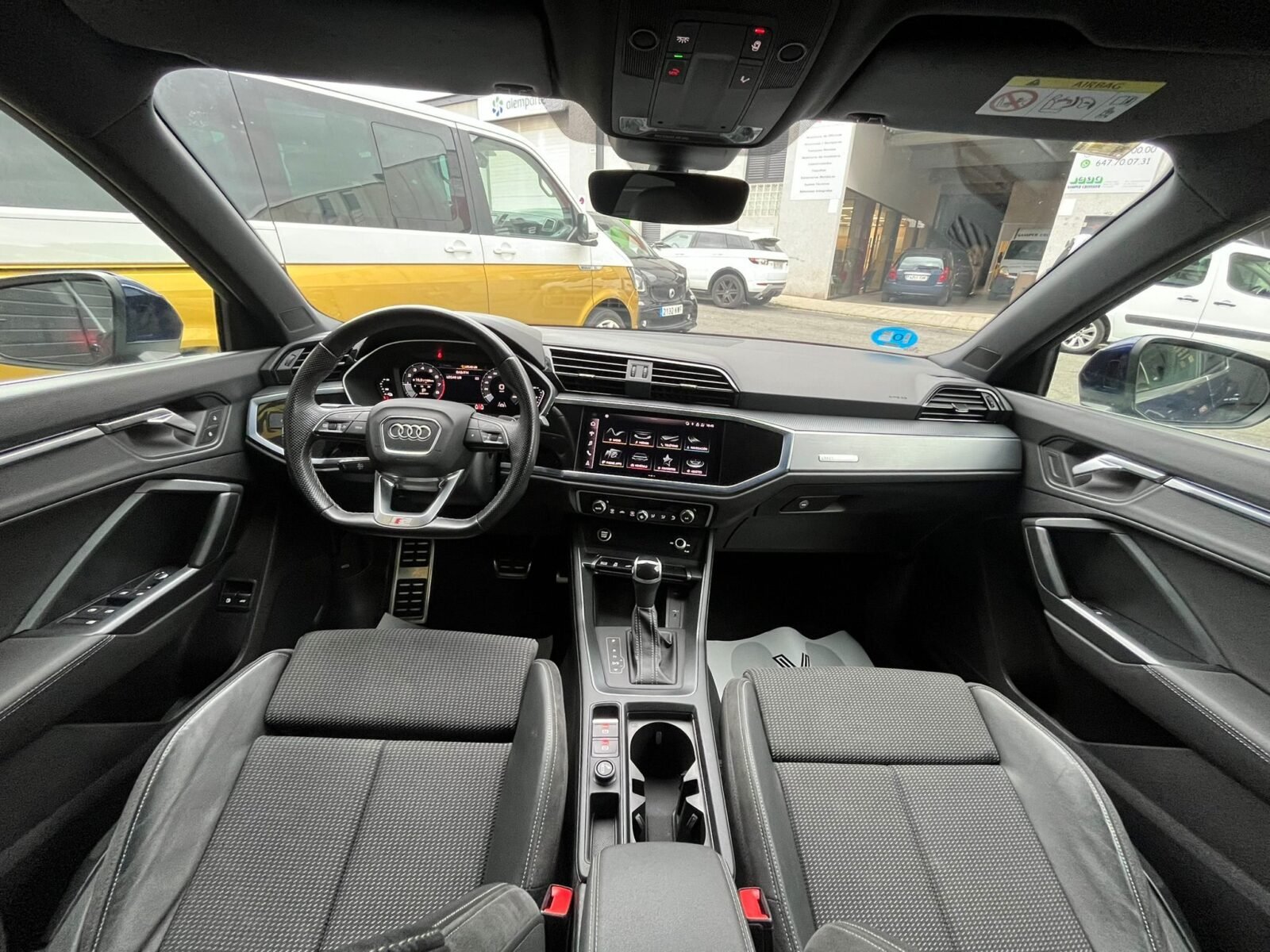 AUDI Q3 E-TRON