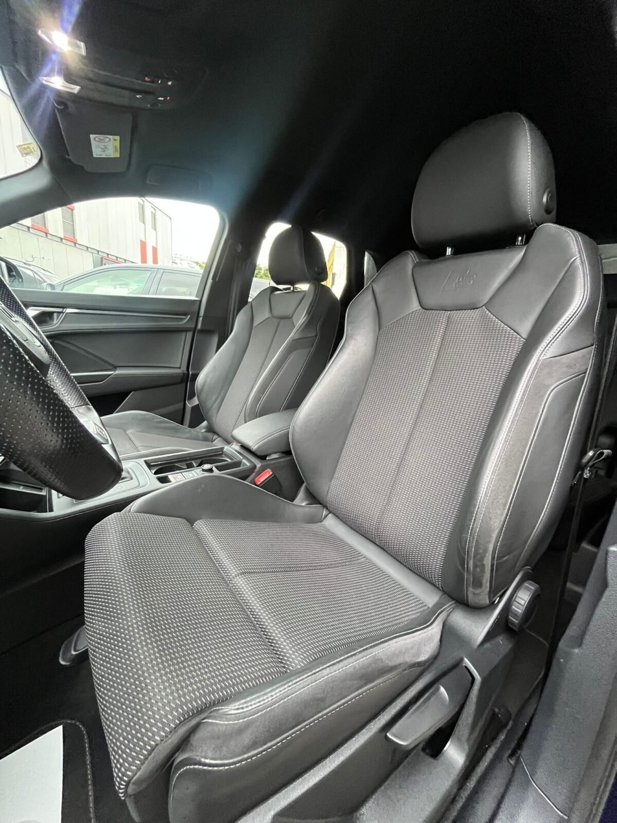 AUDI Q3 E-TRON