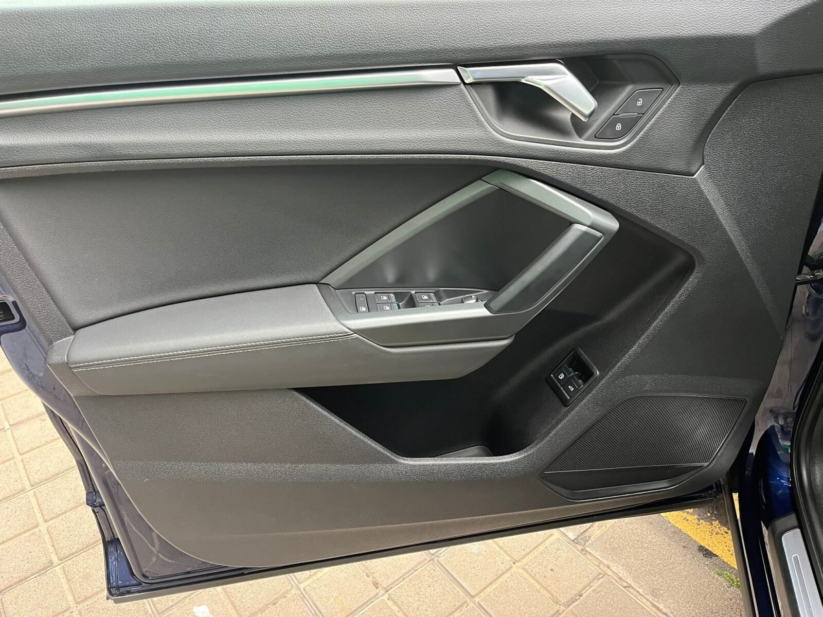 AUDI Q3 E-TRON