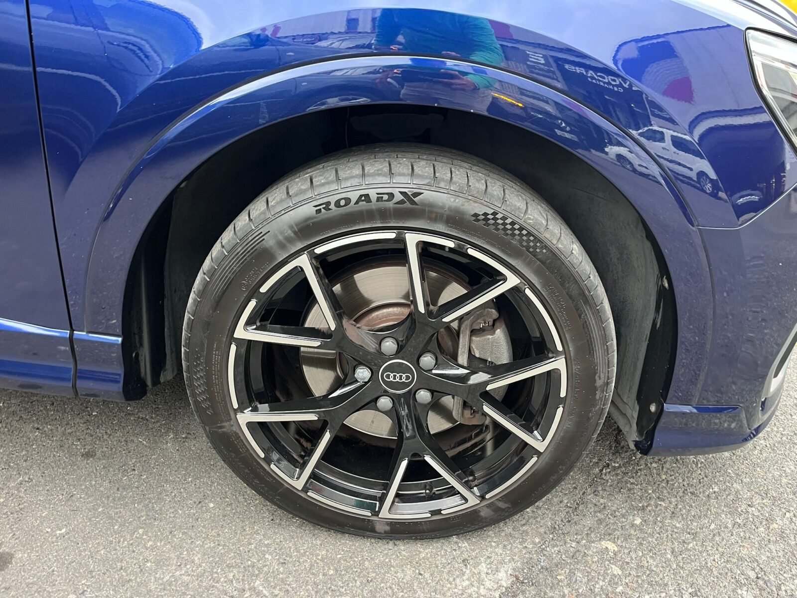 AUDI Q3 E-TRON