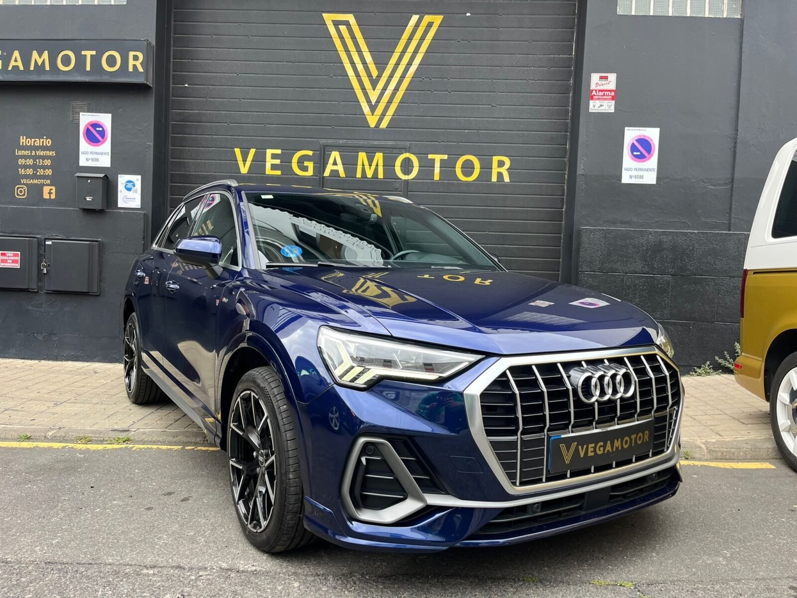 AUDI Q3 E-TRON