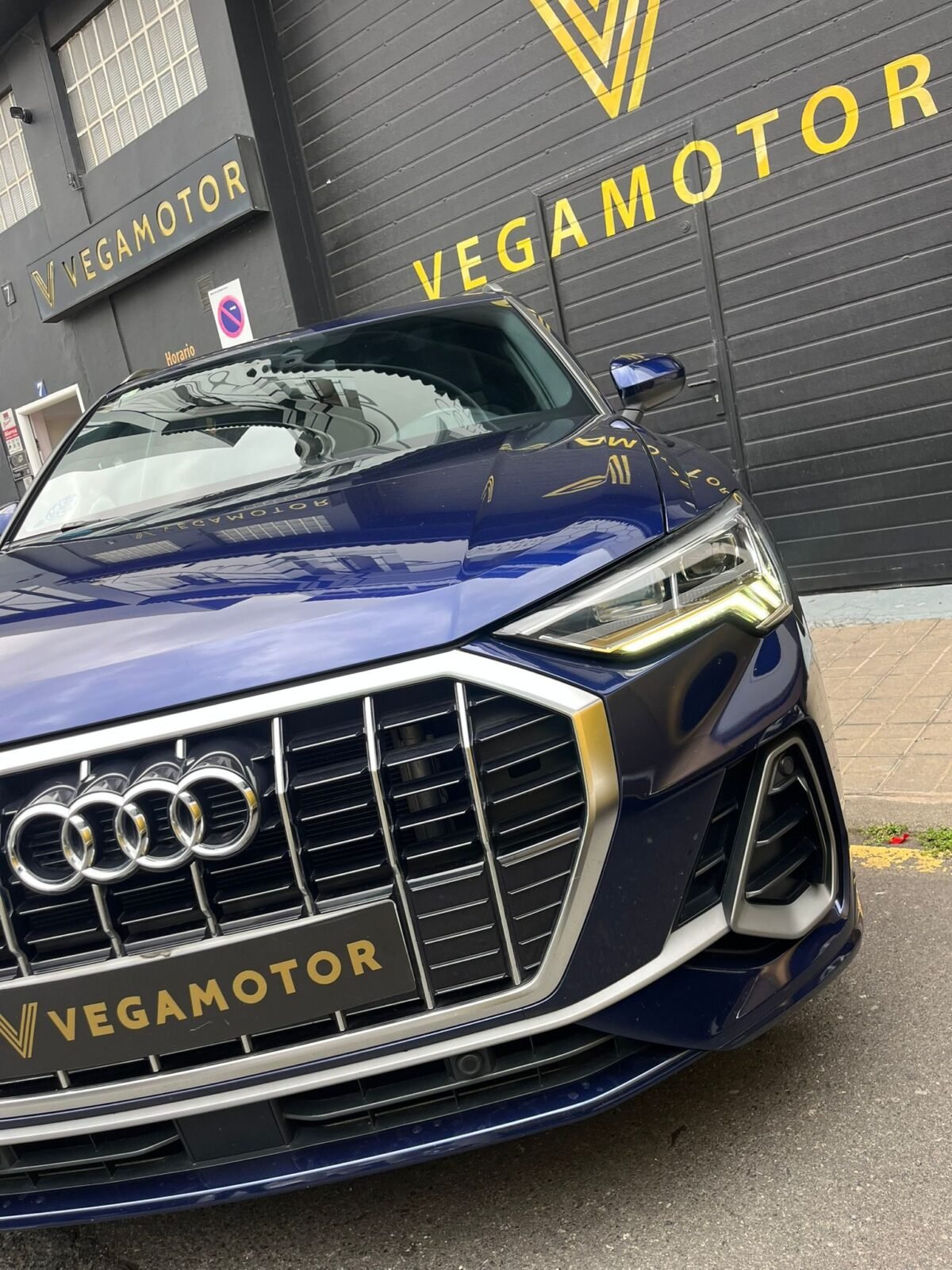 AUDI Q3 E-TRON