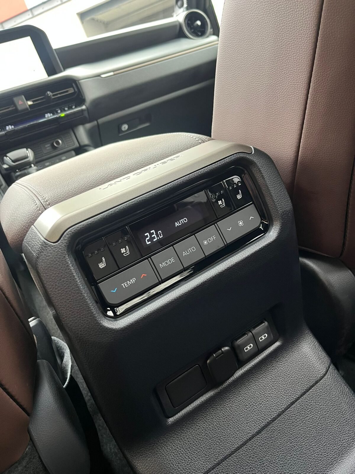 TOYOTA LAND CRUISER 250 HYBRID 48V VXL 7P