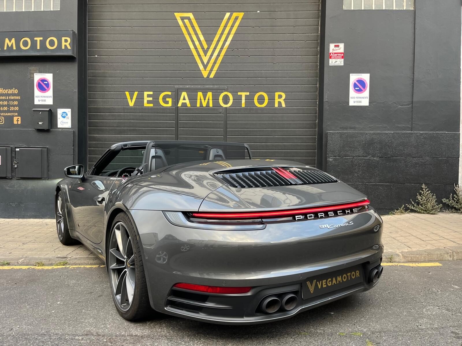 PORSCHE 911 CARRERA S CABRIO 