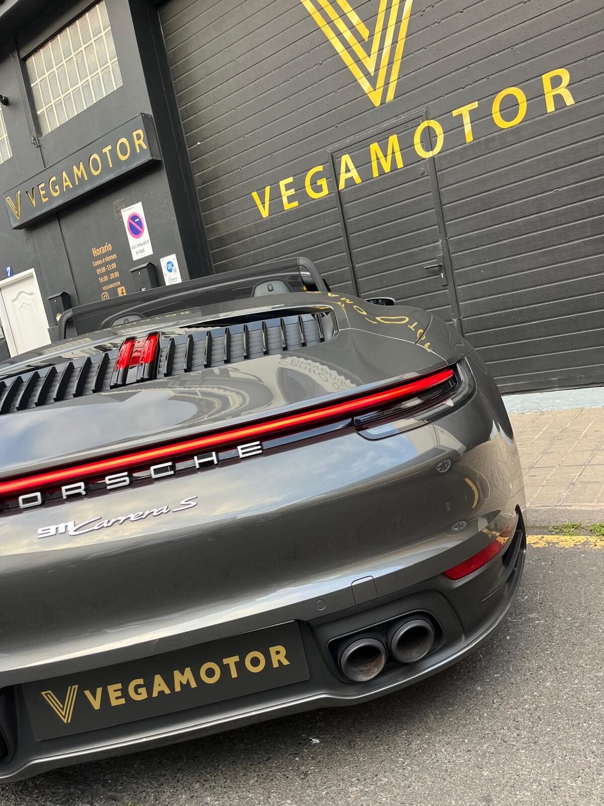 PORSCHE 911 CARRERA S CABRIO 