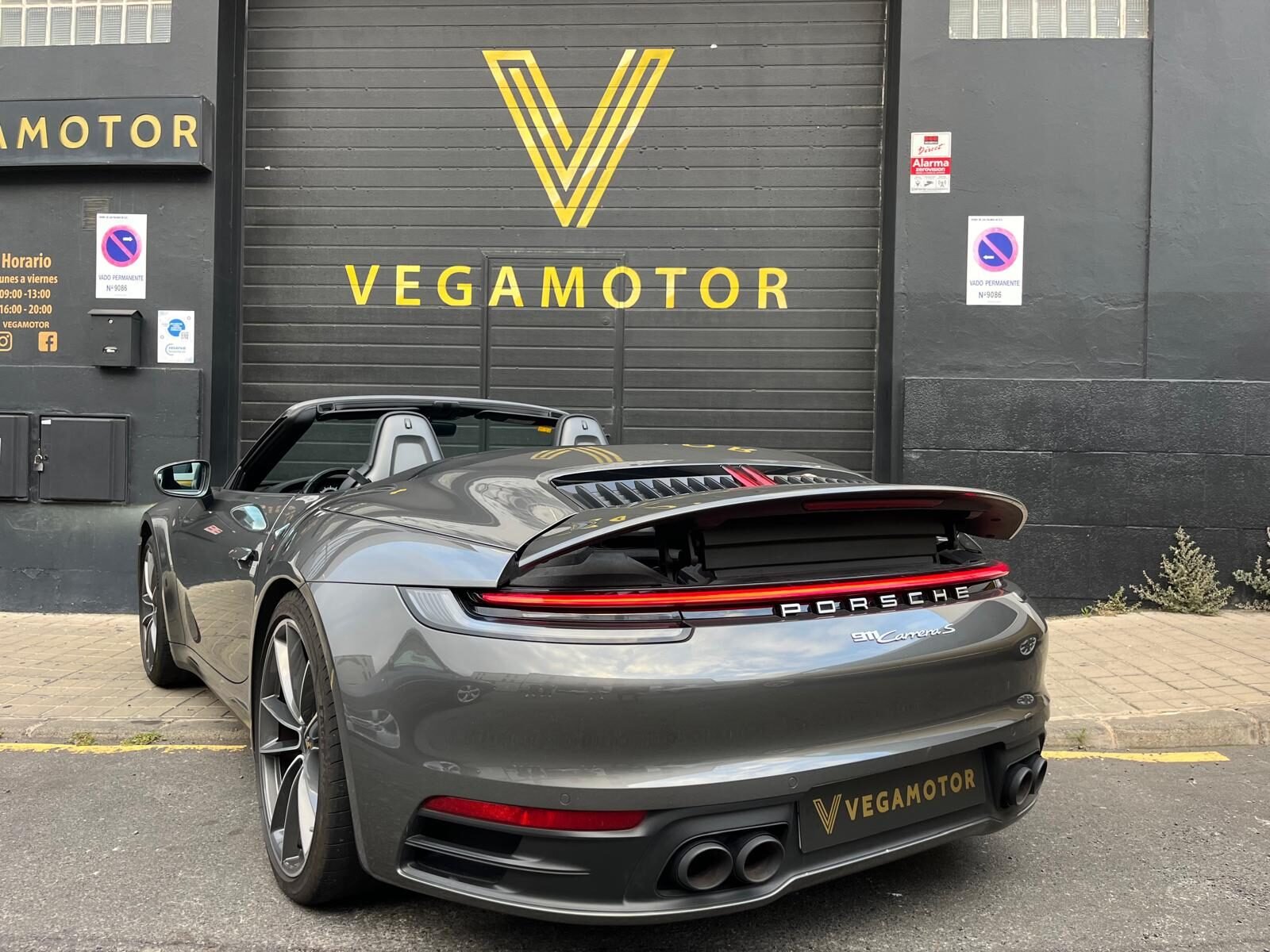 PORSCHE 911 CARRERA S CABRIO 