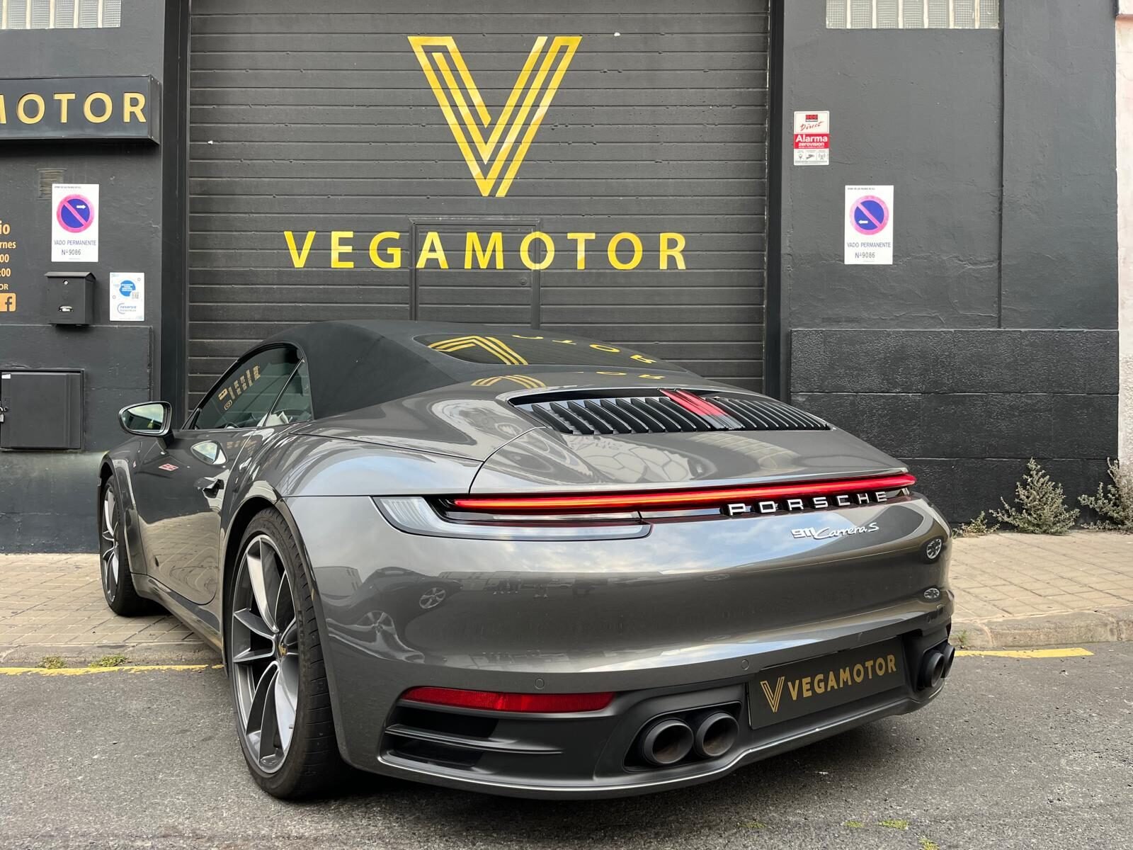 PORSCHE 911 CARRERA S CABRIO 