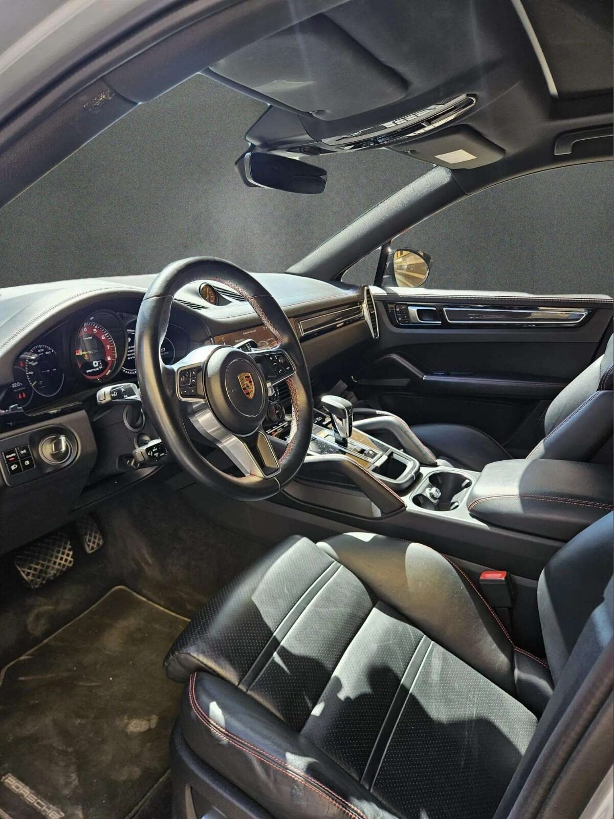PORSCHE COUPÉ
