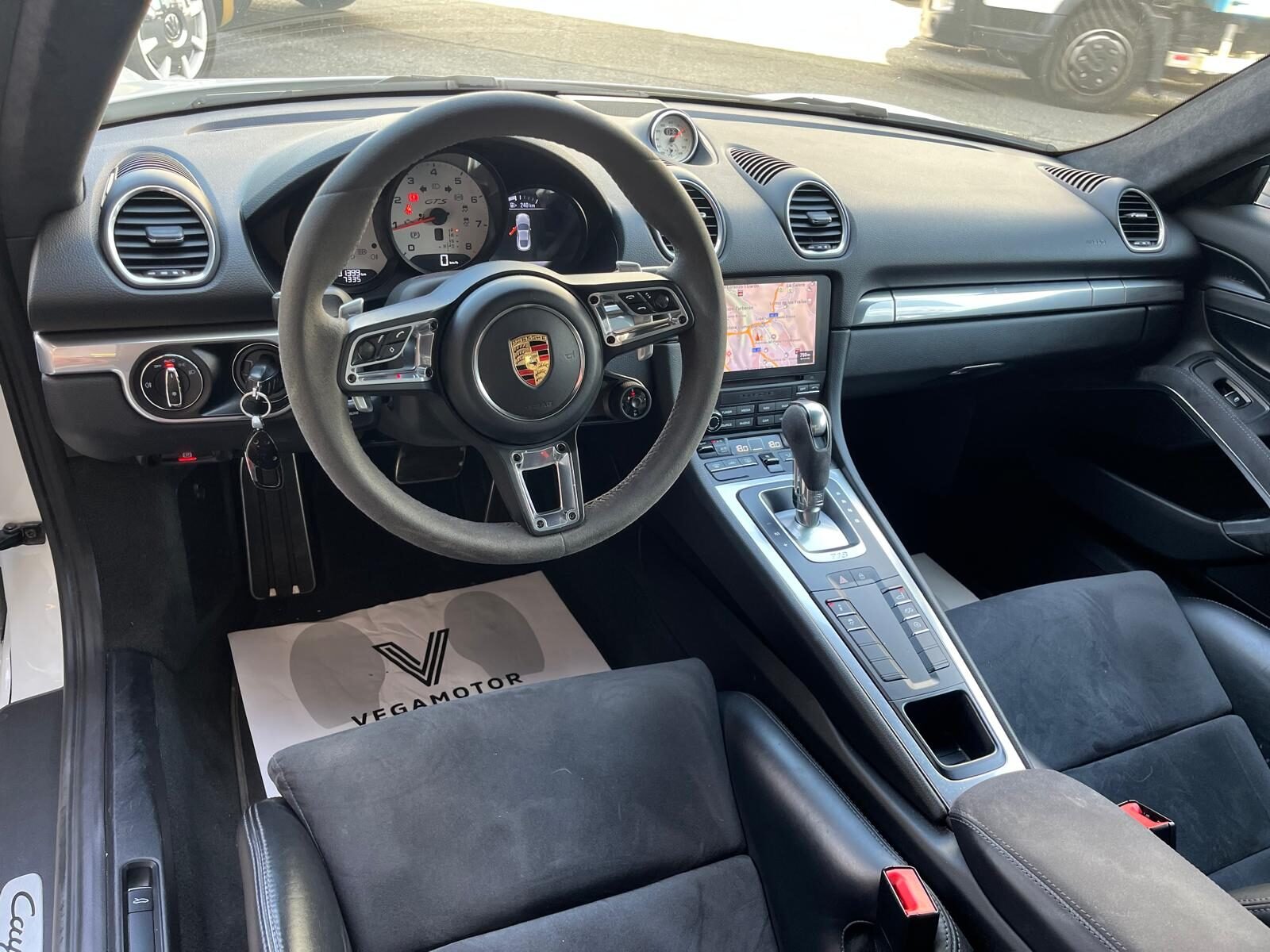 PORSCHE 718 Cayman GTS