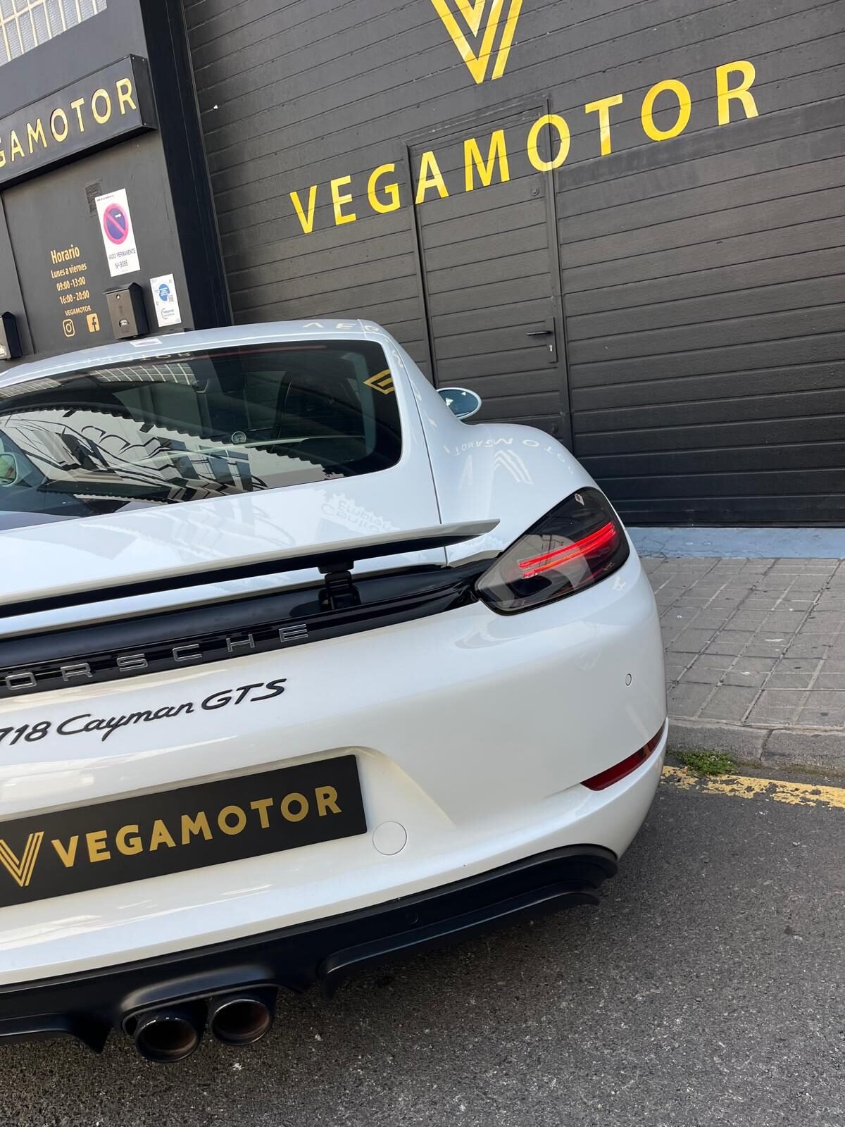 PORSCHE 718 Cayman GTS