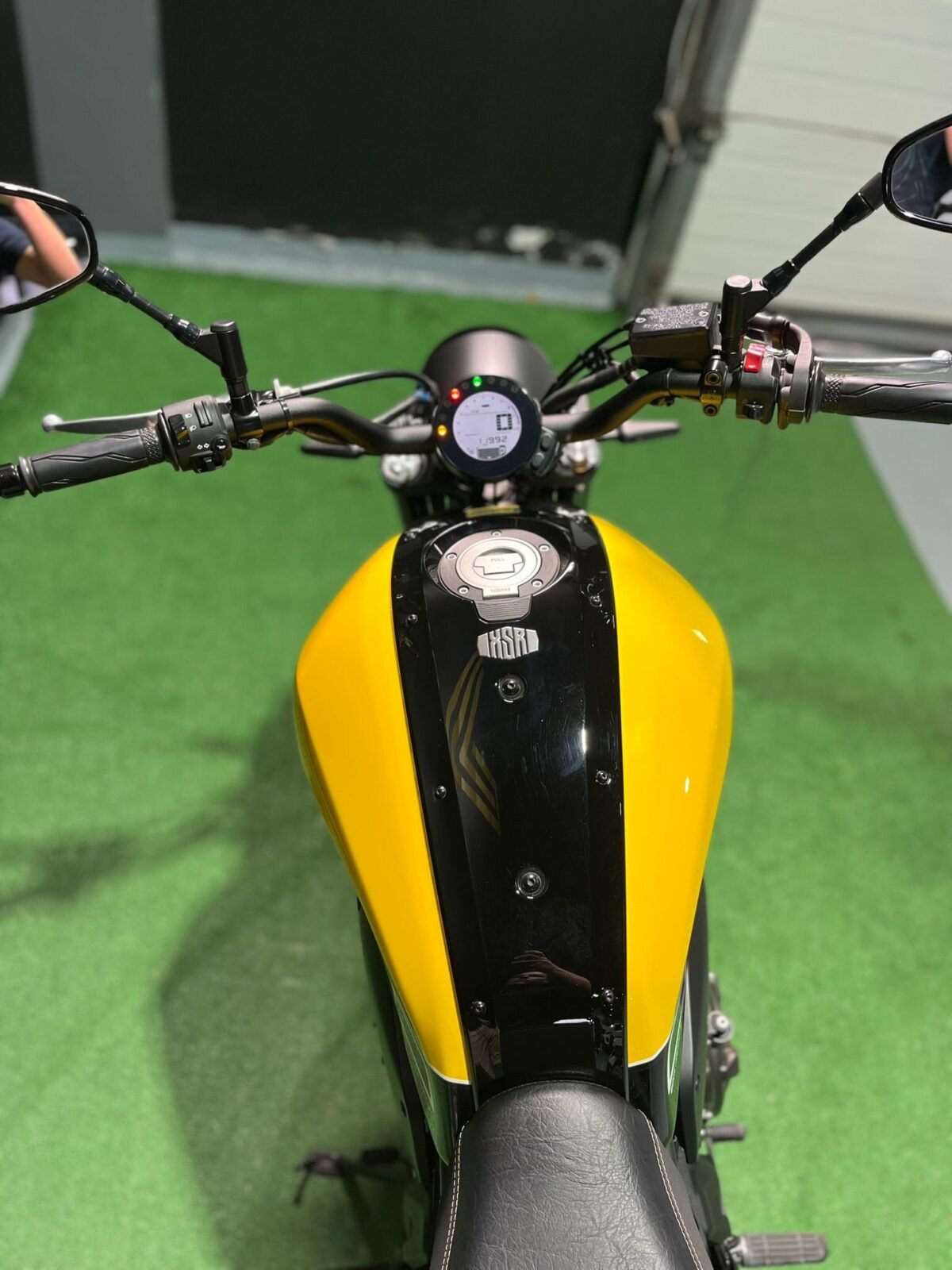 YAMAHA XSR 700