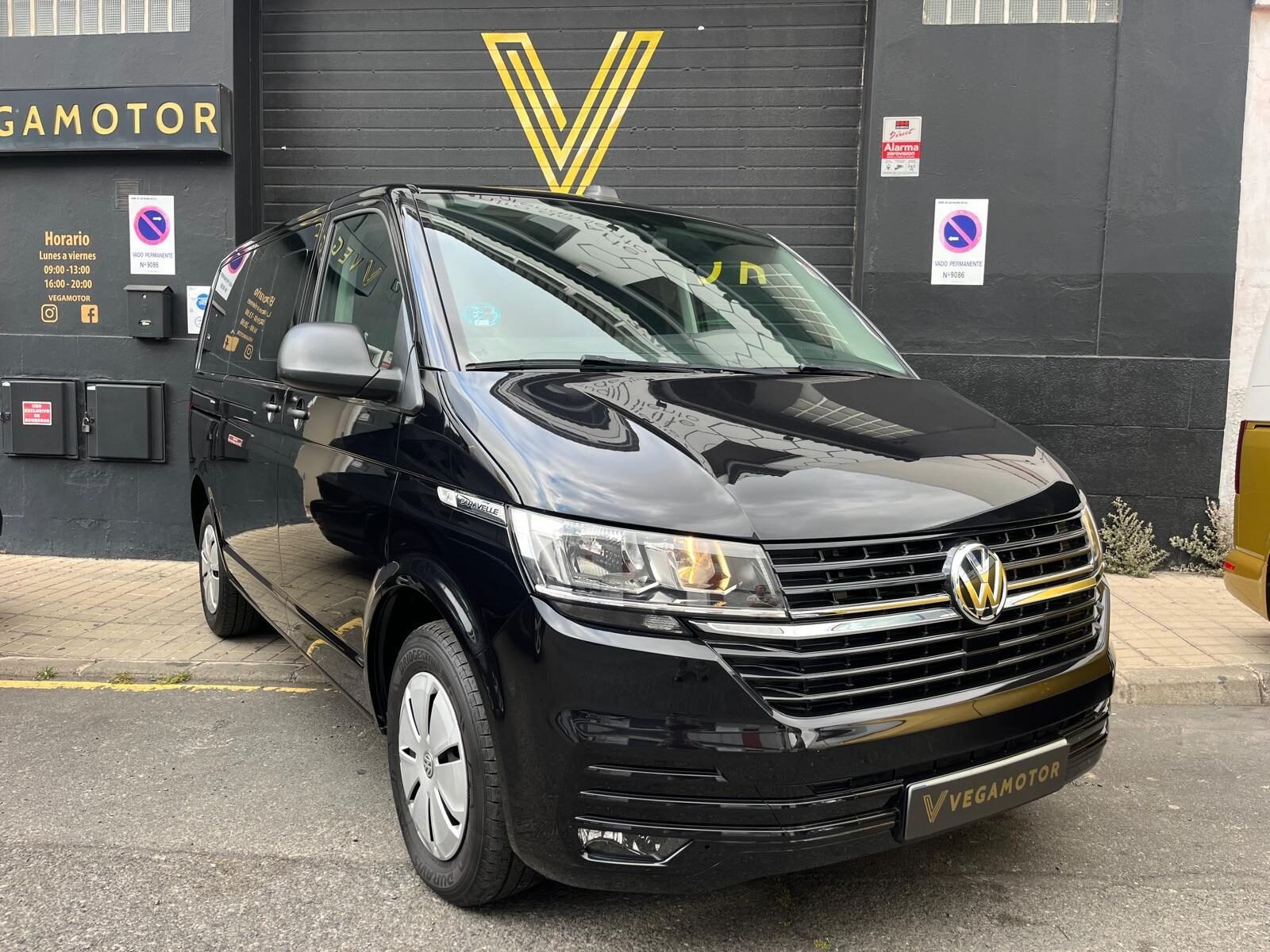 VOLKSWAGEN CARAVELLE