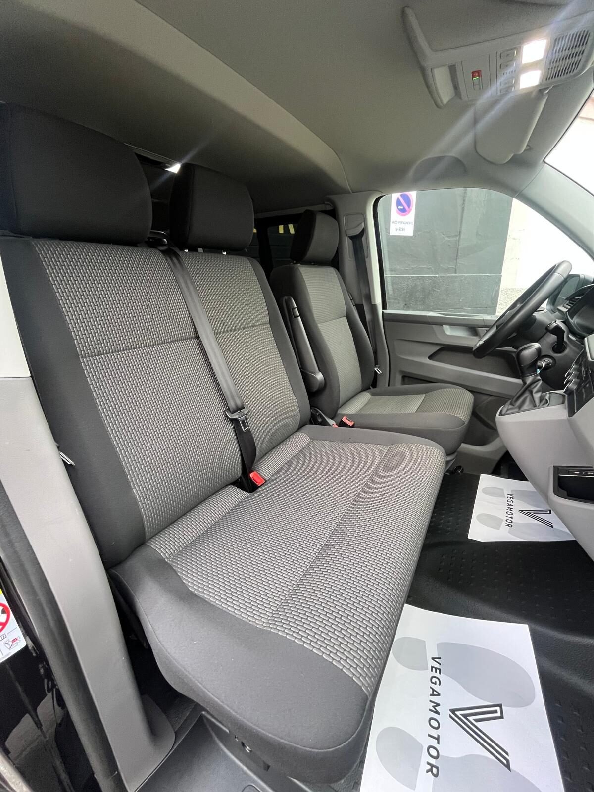 VOLKSWAGEN CARAVELLE