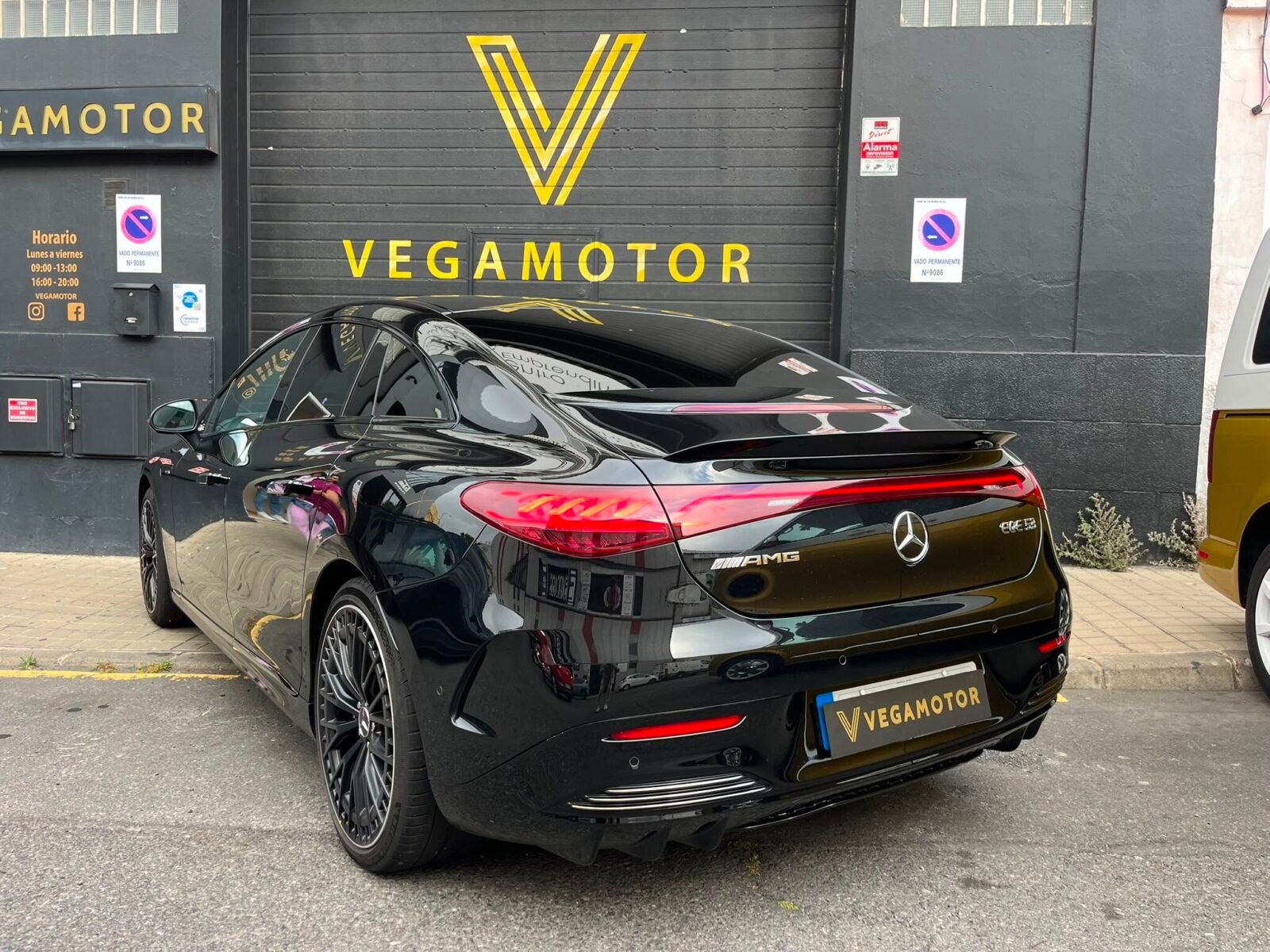 MERCEDES-BENZ EQE 53 4 MATIC+