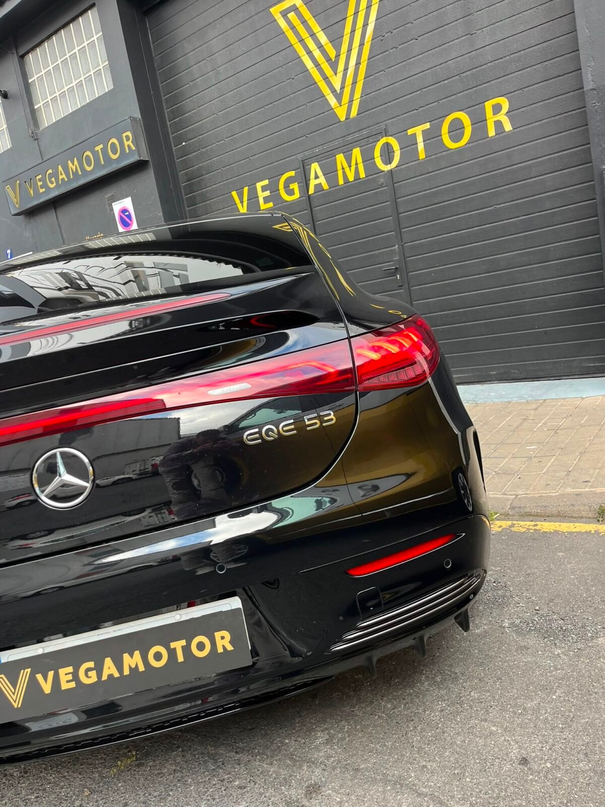MERCEDES-BENZ EQE 53 4 MATIC+