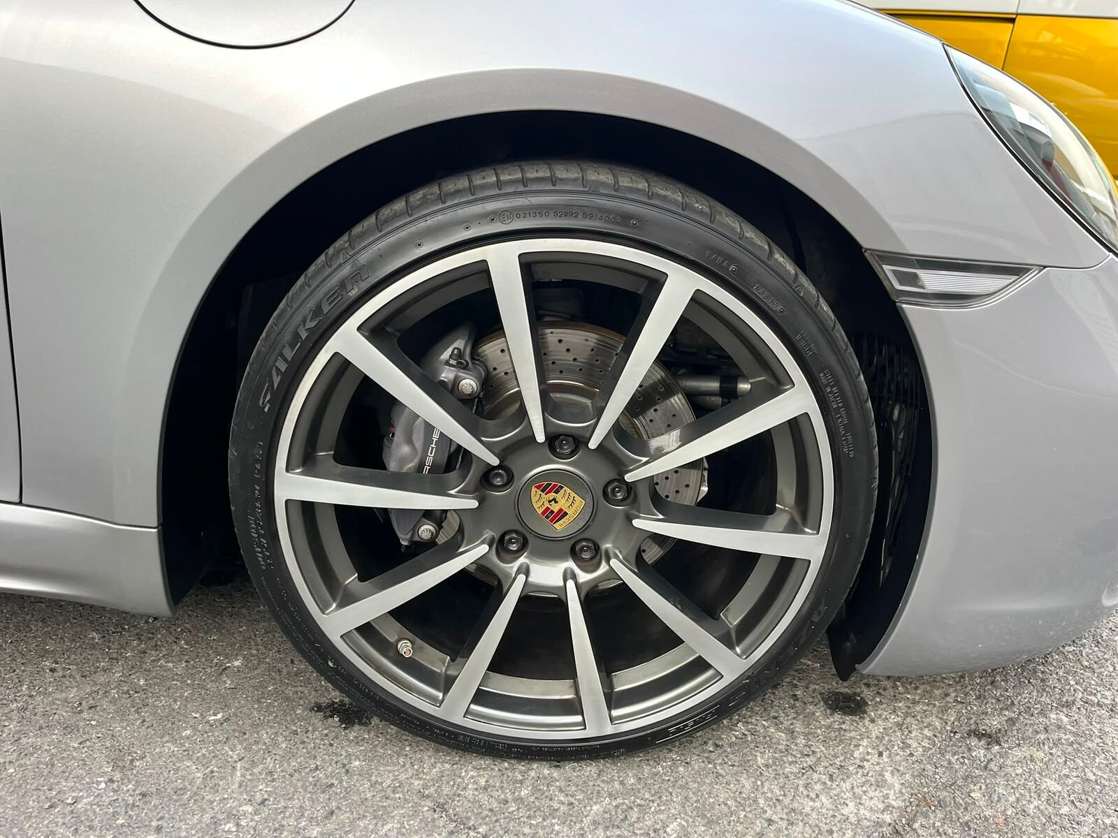 PORSCHE 718 Cayman