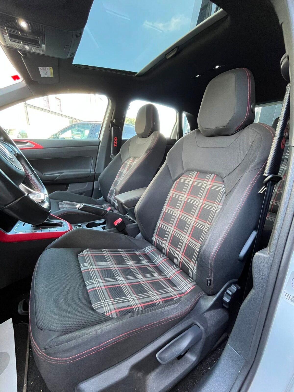 VOLKSWAGEN POLO GTI