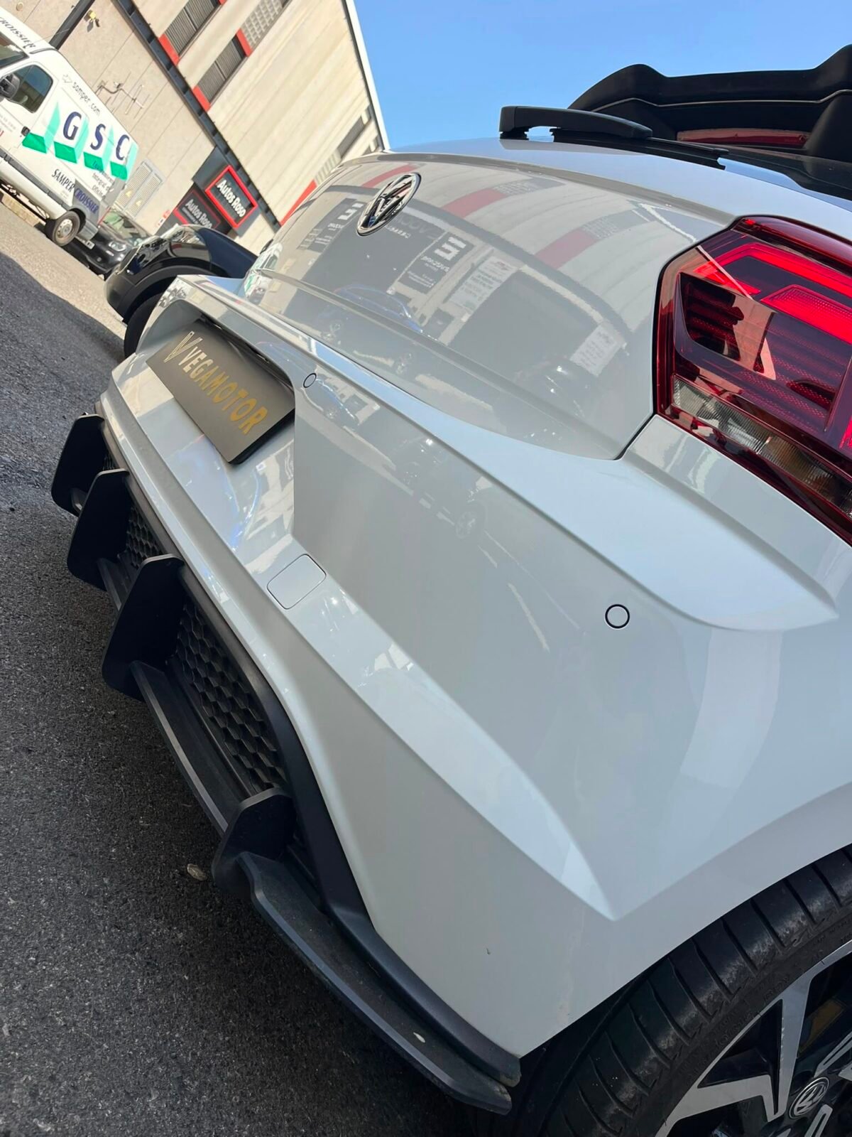 VOLKSWAGEN POLO GTI