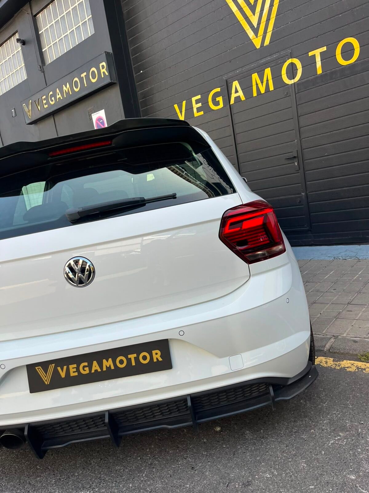 VOLKSWAGEN POLO GTI
