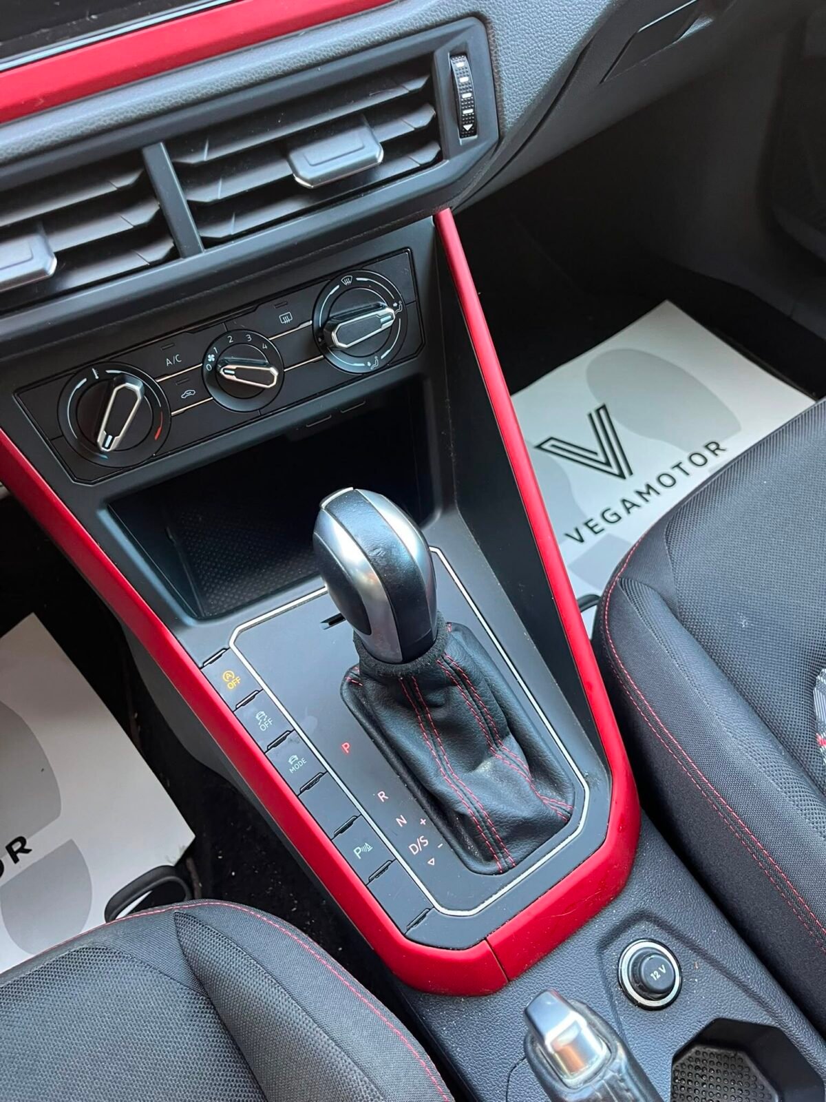VOLKSWAGEN POLO GTI