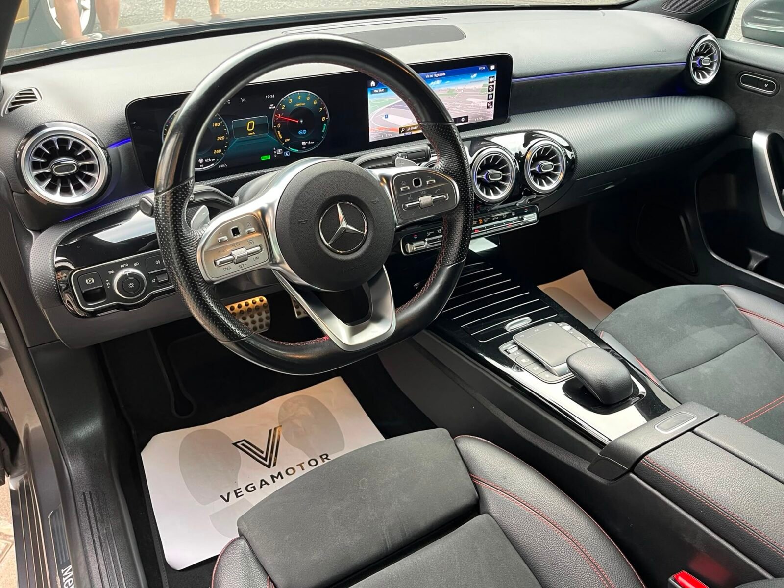 MERCEDES-BENZ Clase A A250e