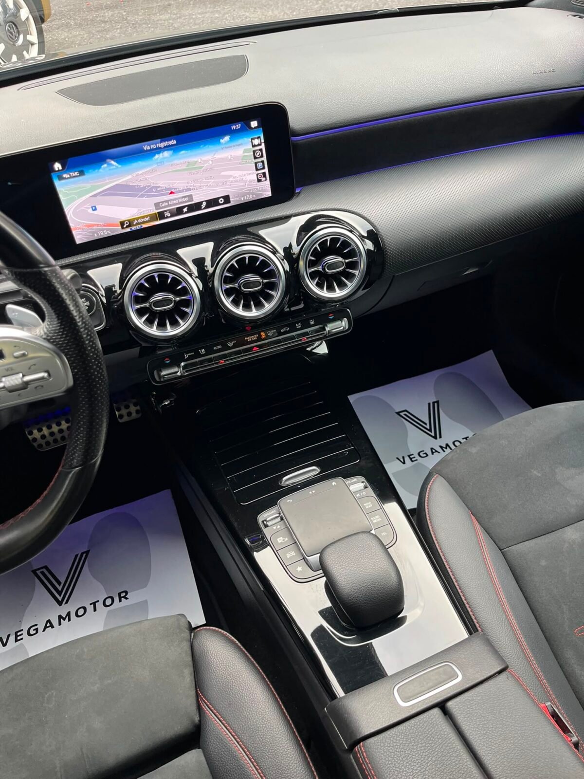 MERCEDES-BENZ Clase A A250e