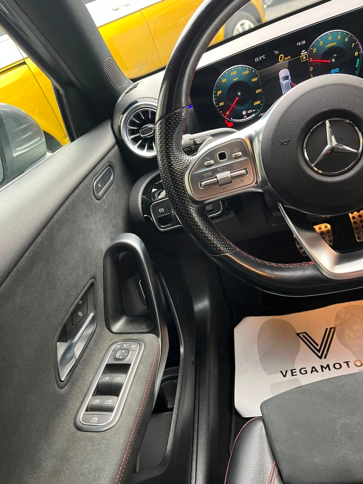 MERCEDES-BENZ Clase A A250e