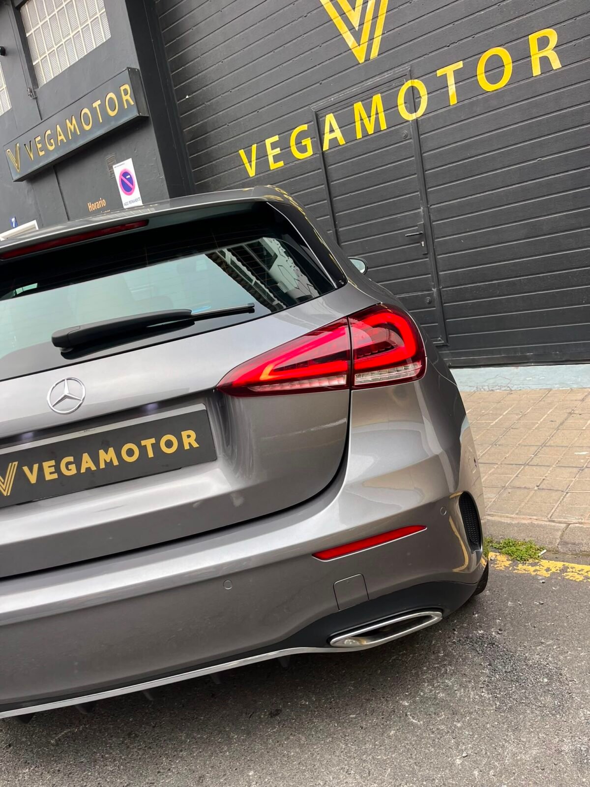 MERCEDES-BENZ Clase A A250e