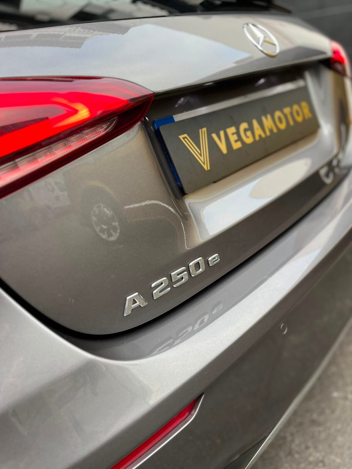 MERCEDES-BENZ Clase A A250e