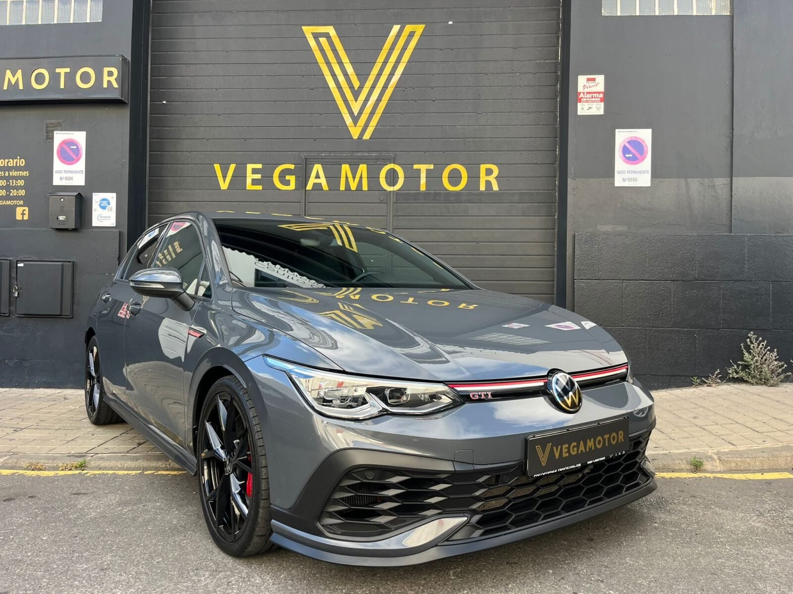 VOLKSWAGEN GOLF GTI CLUB SPORT 