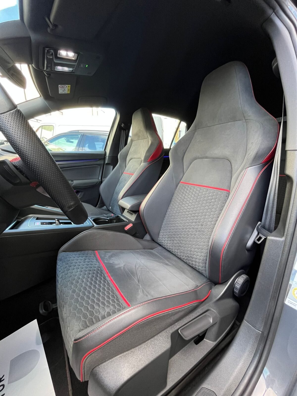 VOLKSWAGEN GOLF GTI CLUB SPORT 