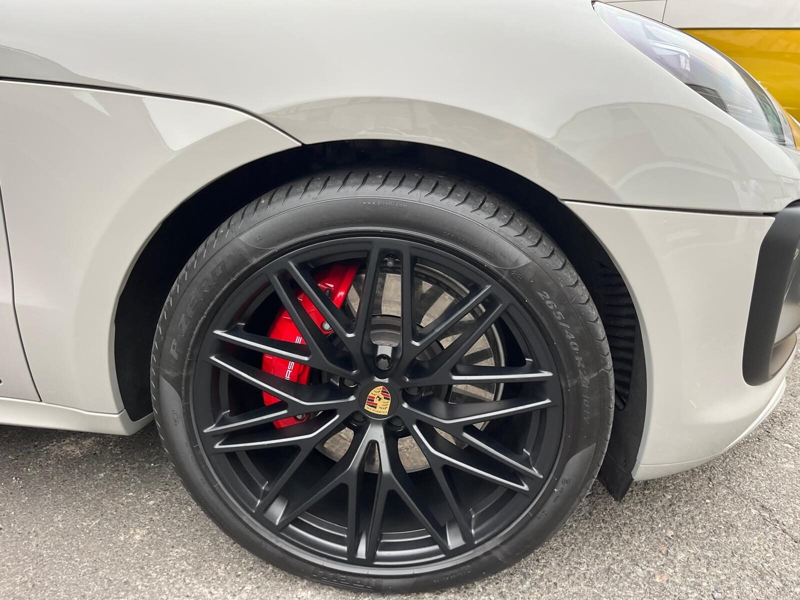 PORSCHE Macan GTS