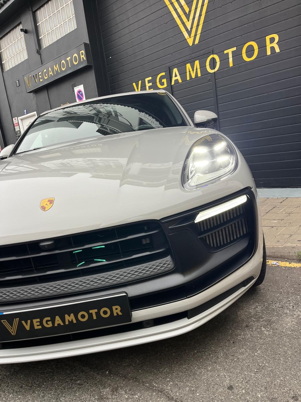 PORSCHE Macan GTS